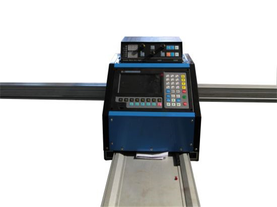 Machine de découpe plasma CNC utilisée pour couper la plaque métallique