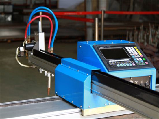 Machine de découpe au plasma cnc de prix promotionnel bon marché pour les pièces en métal / type de table machine de découpe au plasma en tôle cnc avec THC