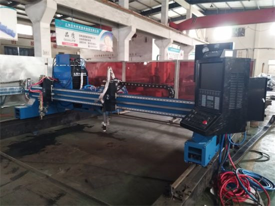 Machine de découpe au plasma en acier chinois pas cher 1530